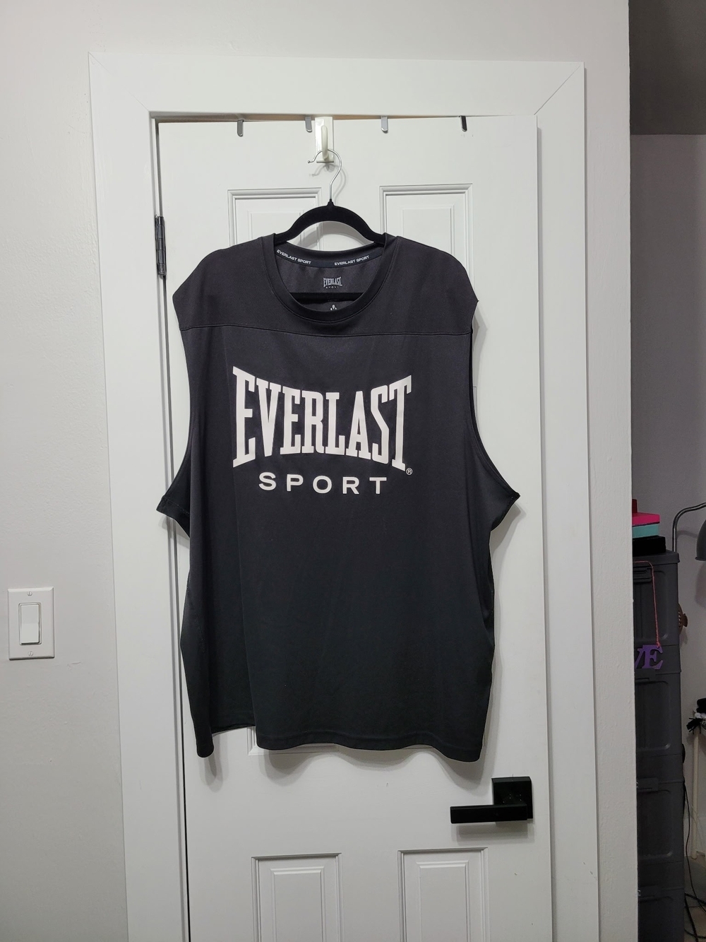 Everlast Black Sleeveless Sport Tank with White Logo